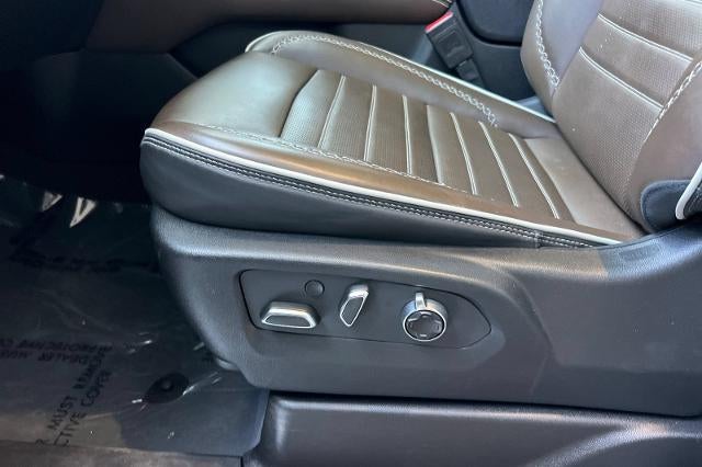 2025 GMC Yukon Denali Ultimate