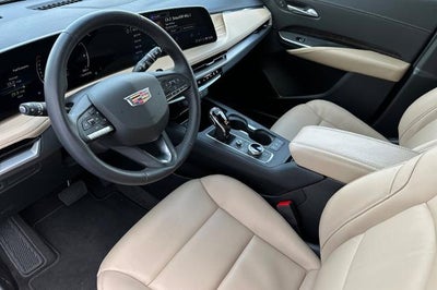 2024 Cadillac XT4 Premium Luxury