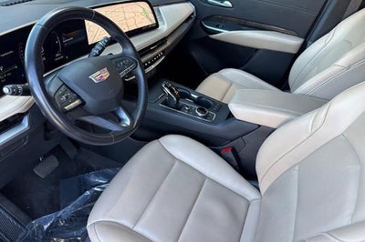 2025 Cadillac XT4 Premium Luxury