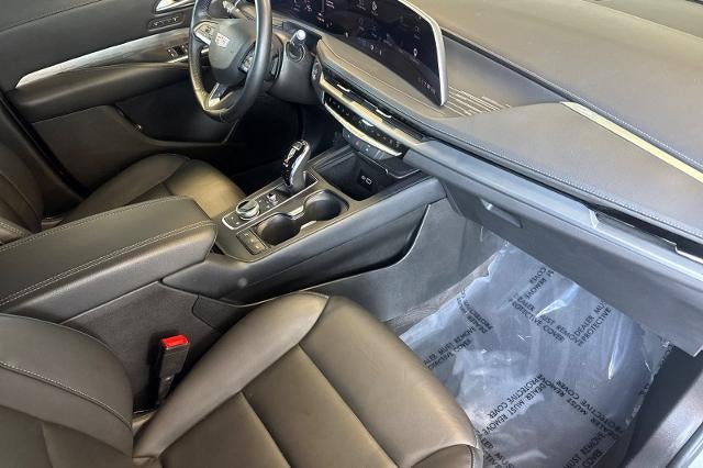 2025 Cadillac XT4 Premium Luxury