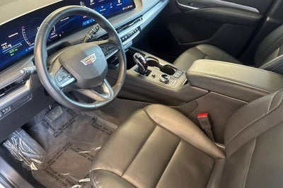 2025 Cadillac XT4 Premium Luxury