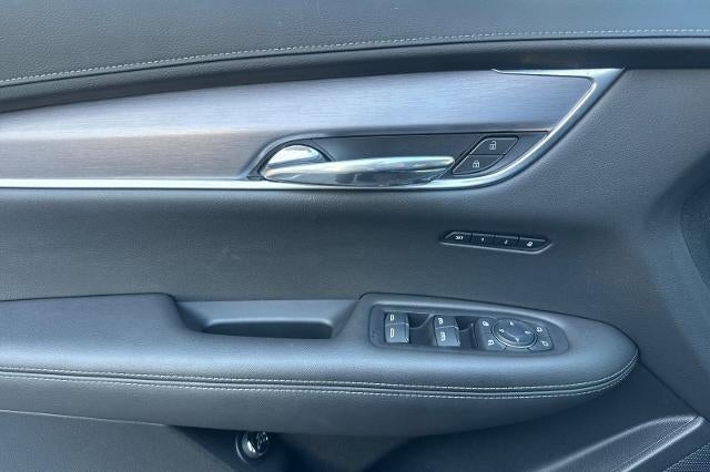 2025 Cadillac XT6 Luxury