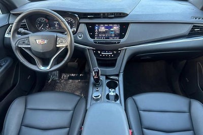 2025 Cadillac XT6 Luxury
