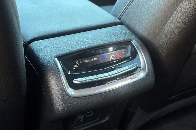 2025 Cadillac XT6 Luxury