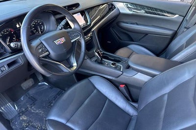 2025 Cadillac XT6 Premium Luxury