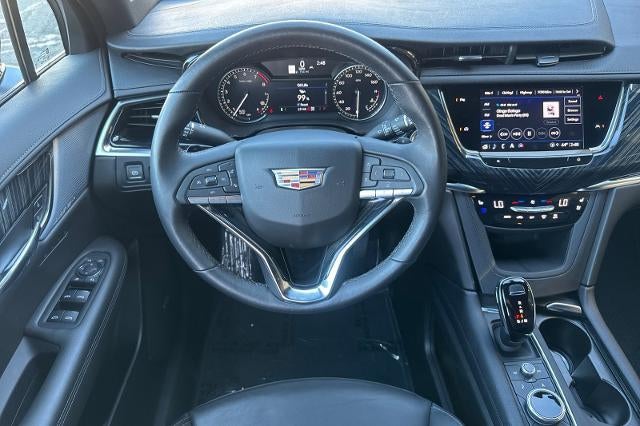 2025 Cadillac XT6 Premium Luxury