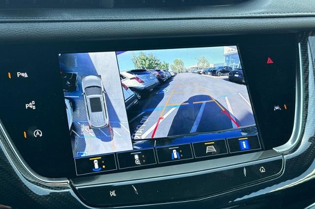 2025 Cadillac XT6 Sport