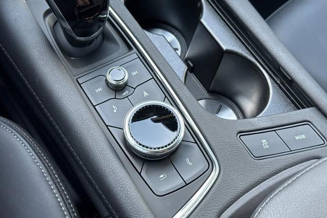 2025 Cadillac XT6 Sport