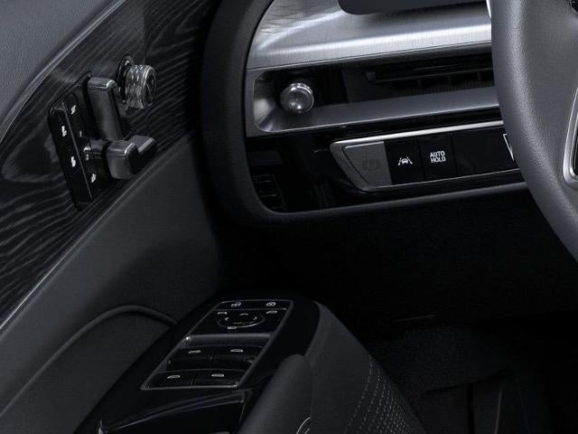 2025 Cadillac LYRIQ Luxury 1