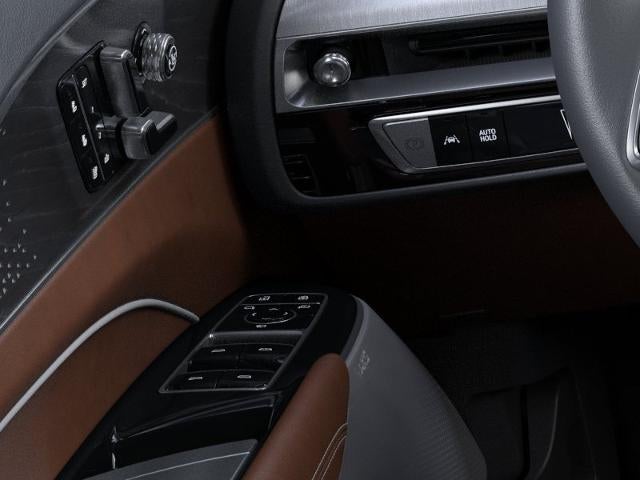 2027 Cadillac LYRIQ Signature Luxury - Photo 22