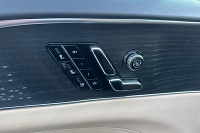 2025 Cadillac LYRIQ Luxury 3