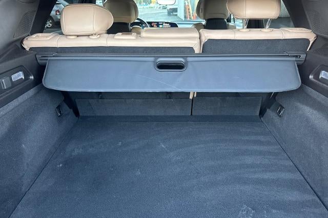 2025 Cadillac LYRIQ Luxury 3