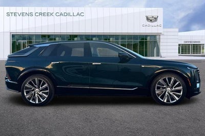 2025 Cadillac LYRIQ Luxury 3
