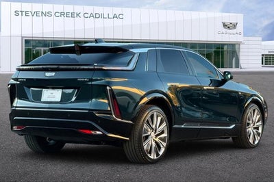 2025 Cadillac LYRIQ Luxury 3