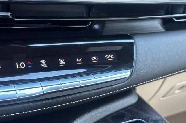 2023 Cadillac Escalade 4WD Premium Luxury