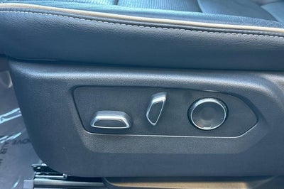 2025 Cadillac Escalade Premium Luxury