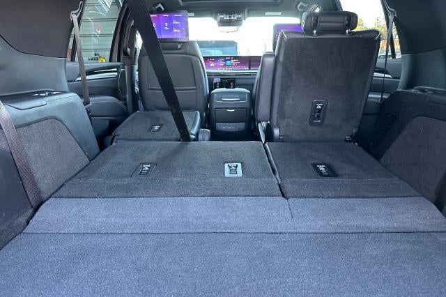 2025 Cadillac Escalade Premium Luxury