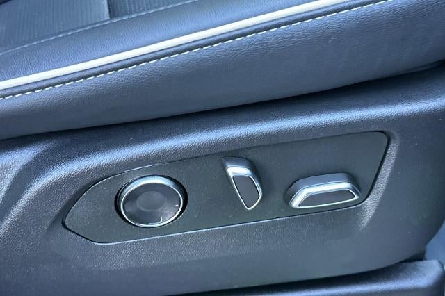 2025 Cadillac Escalade Premium Luxury