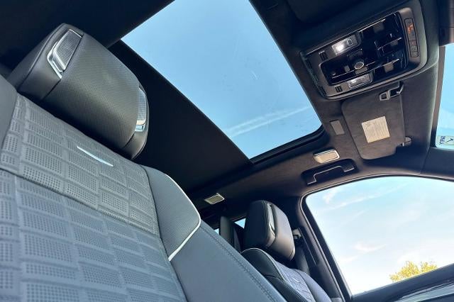 2025 Cadillac Escalade ESV Sport Platinum