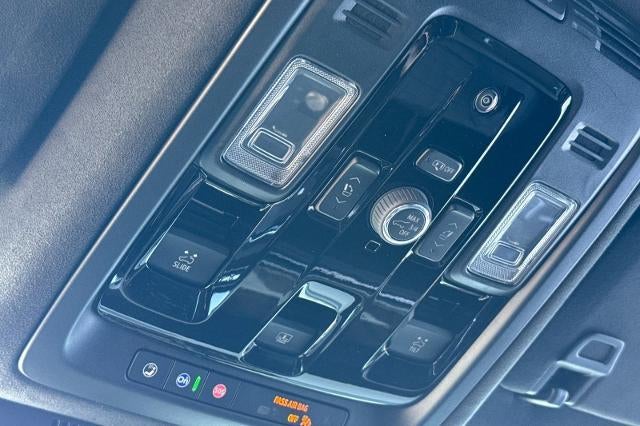 2025 Cadillac Escalade ESV Sport Platinum