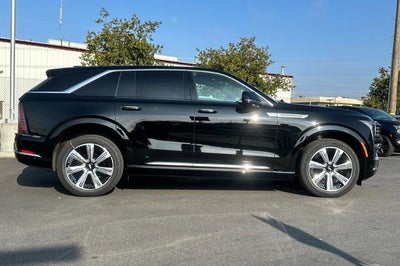 2025 Cadillac ESCALADE IQ Luxury 2