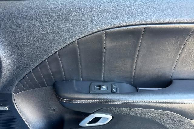 2015 Dodge Challenger R/T Scat Pack Shaker