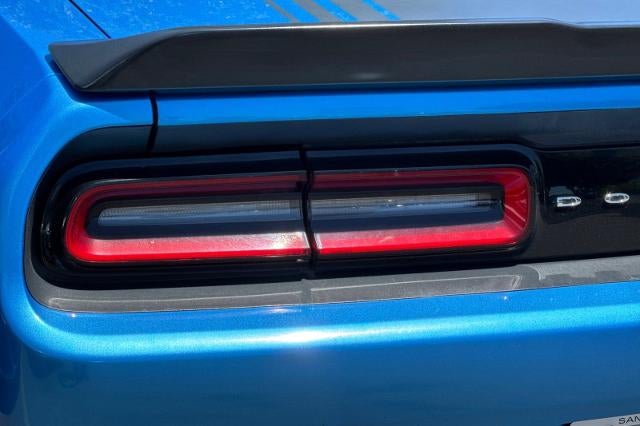 2015 Dodge Challenger R/T Scat Pack Shaker