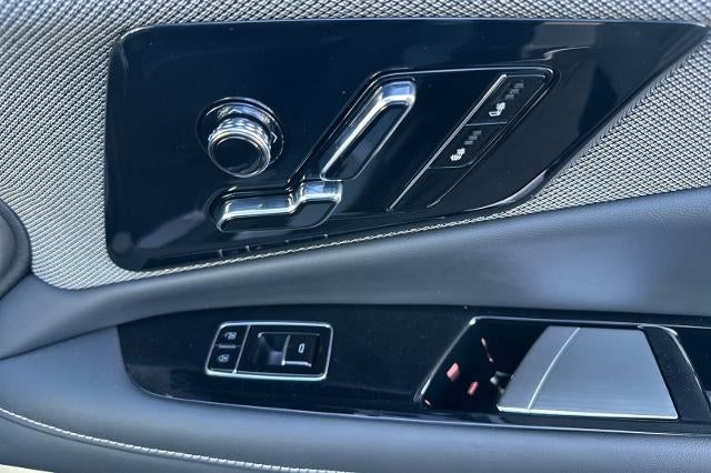 2027 Cadillac OPTIQ Luxury