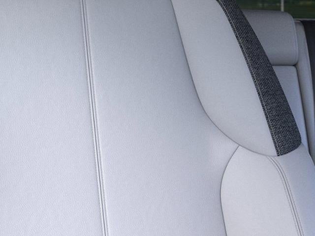 2025 Cadillac OPTIQ Luxury 1