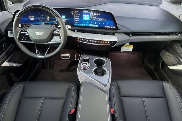 2025 Cadillac OPTIQ Luxury 1