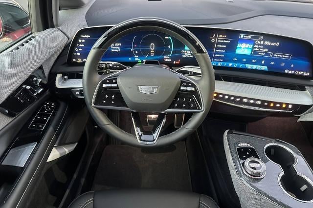 2025 Cadillac OPTIQ Luxury 1