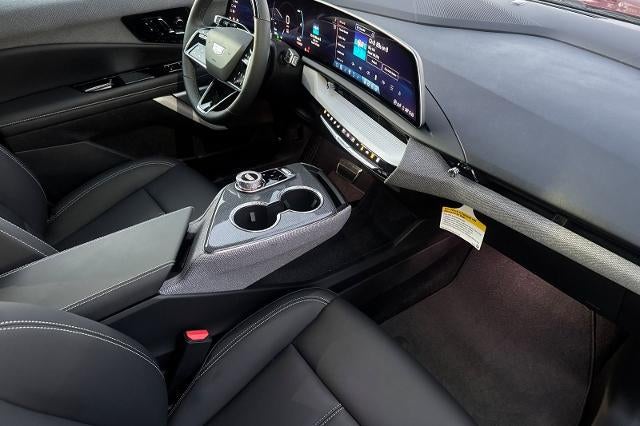 2025 Cadillac OPTIQ Luxury 1