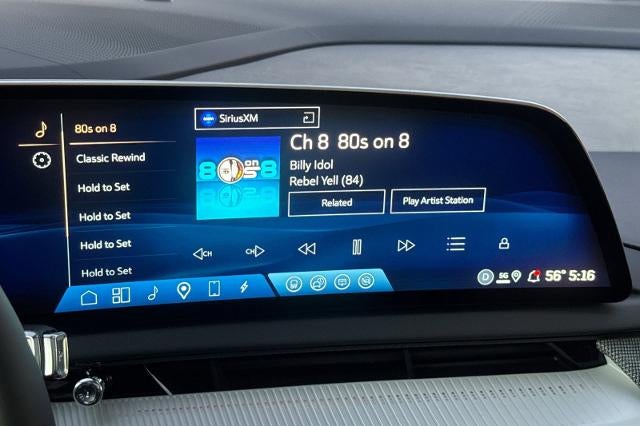 2025 Cadillac OPTIQ Luxury 1