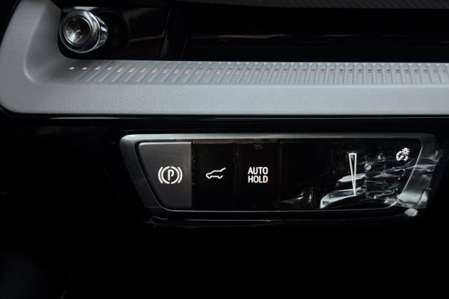 2025 Cadillac OPTIQ Luxury 1