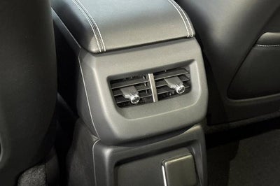 2025 Cadillac OPTIQ Luxury 1