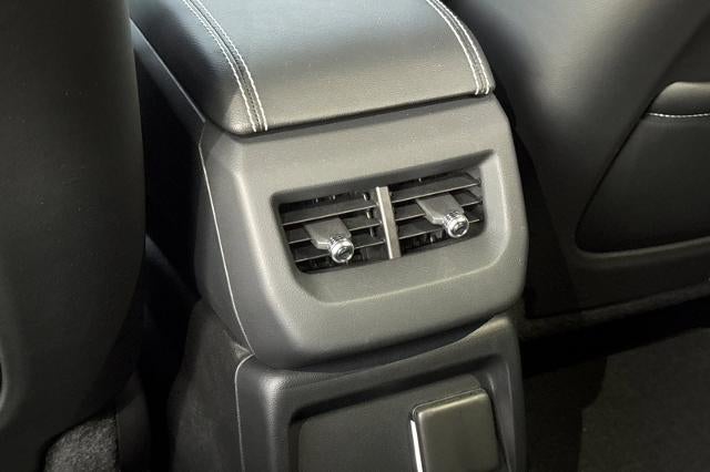 2025 Cadillac OPTIQ Luxury 1