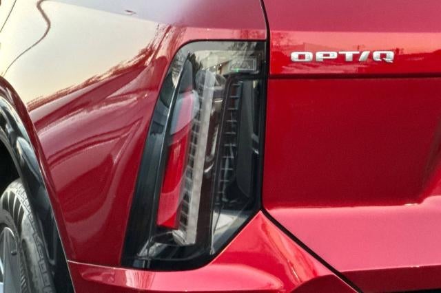 2025 Cadillac OPTIQ Luxury 1