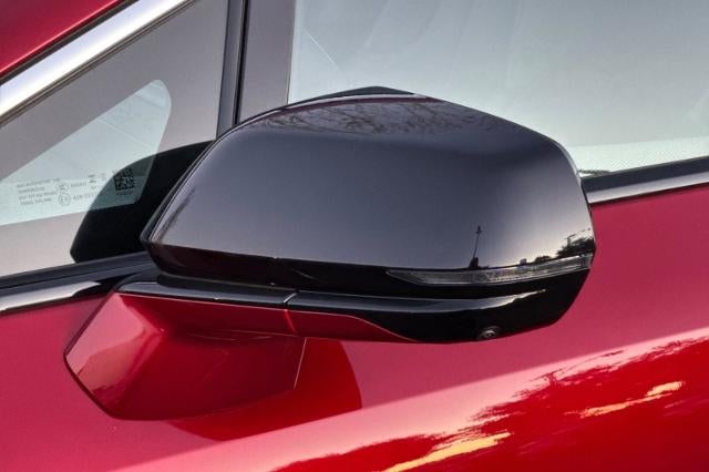 2025 Cadillac OPTIQ Luxury 1