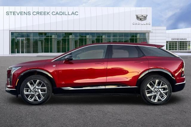 2025 Cadillac OPTIQ Luxury 1