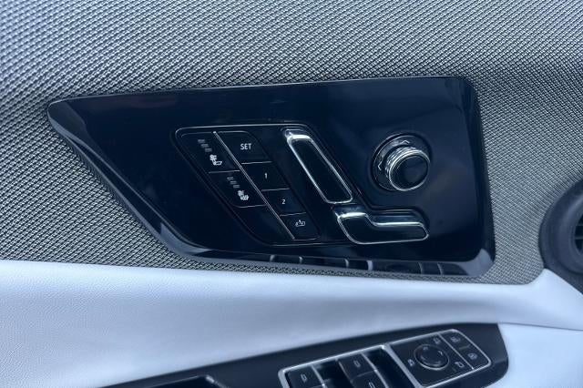 2025 Cadillac OPTIQ Luxury 1