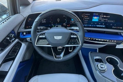 2025 Cadillac OPTIQ Luxury 1