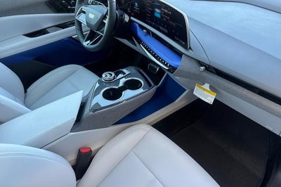 2025 Cadillac OPTIQ Luxury 1