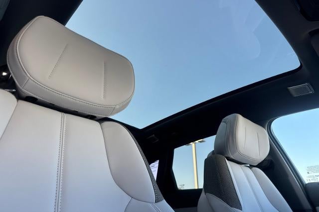 2025 Cadillac OPTIQ Luxury 1