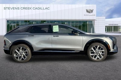 2025 Cadillac OPTIQ Luxury 1