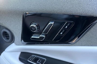 2025 Cadillac OPTIQ Luxury 1