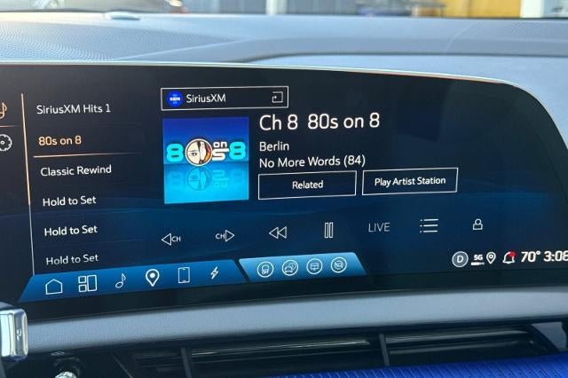 2025 Cadillac OPTIQ Luxury 1