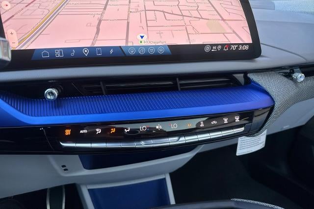 2025 Cadillac OPTIQ Luxury 1