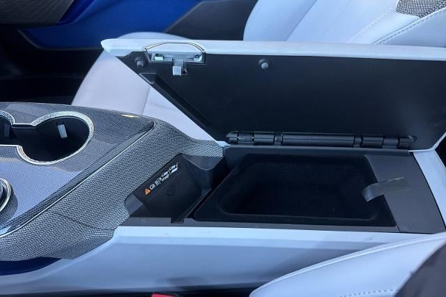 2025 Cadillac OPTIQ Luxury 1