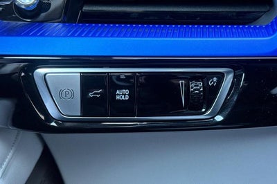 2025 Cadillac OPTIQ Luxury 1