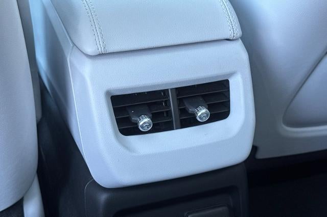 2025 Cadillac OPTIQ Luxury 1